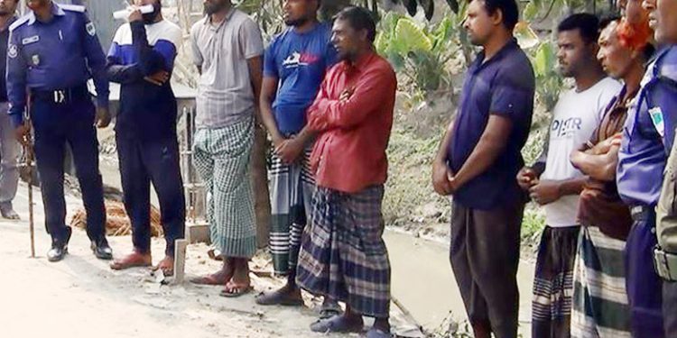 মহেশপুরে সরকারী খাল দখল করে মার্কেট নির্মানের দায়ে ৭ জনের জেল