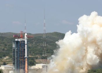 চীনের আরও চারটি কৃত্রিম উপগ্রহ মহাকাশে