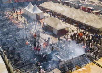 ভারতে কুম্ভমেলায় আবারও আগুন