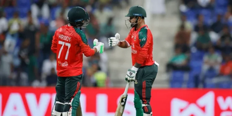 টস হেরে ব্যাটিংয়ে বাংলাদেশ, তাসকিনের পরিবর্তে শরিফুল