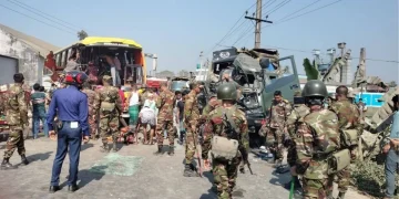 ফুলপুরে যাত্রীবাহী বাস-ট্রাক সংঘর্ষে নিহত ২, আহত ১০ 